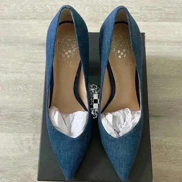 Vince Camuto - Brand New Women's Akental Pointed-Toe Flare-Heel Pumps. Must Have - Picture 5 of 8